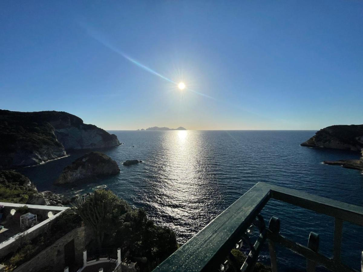 Magi - Il Tramonto Su Palmarola Apartment Ponza Exterior photo